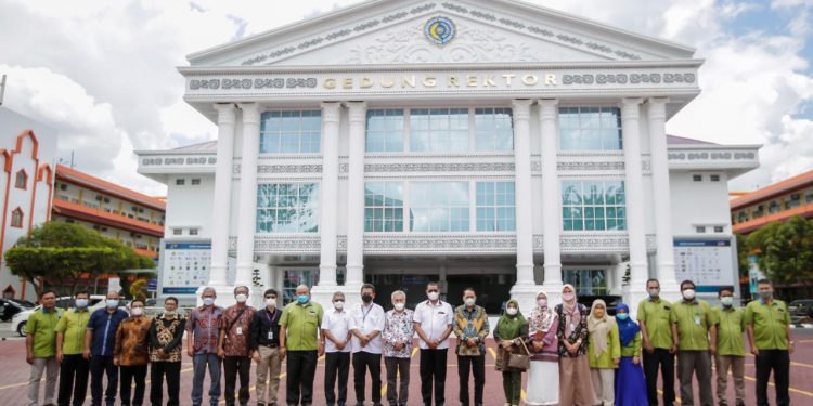 Komitmen Berkolaborasi, UMSU – Polmed Tandatangani MoU dan MoA