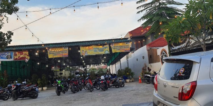 Farid Wajdi dan Warga Jalan Ambai Protes Kehadiran ‘Pos Ambai Coffee’