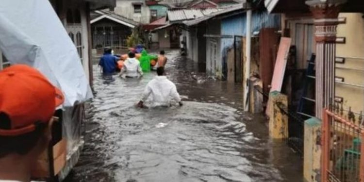 Banjir Landa Beberapa Kawasan di Bukittinggi
