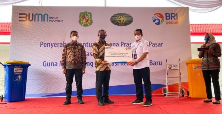 BRI Serahkan Bantuan CSR kepada 38 Pasar Tradisional di Kota Medan