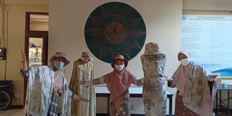 Songsong Green Muktamar, LLHPB ‘Aisyiyah Inisiasi Ecoprint Ramah Lingkungan