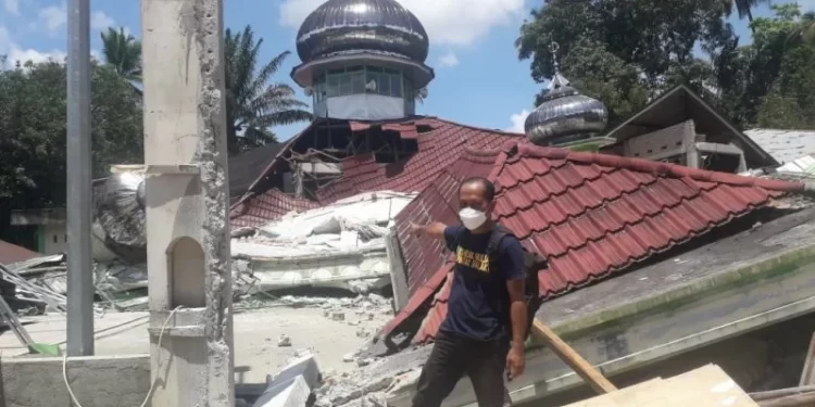 Enam Ribu Warga Sumatra Barat Mengungsi Pascagempa M6,1