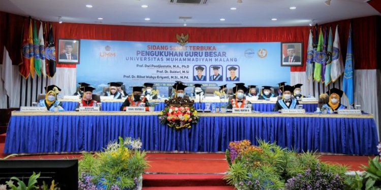 Tiga Guru Besar Baru FKIP UMM Dikukuhkan