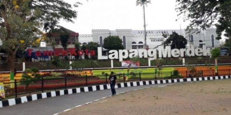 Revitalisasi Lapangan Merdeka, Pedagang Buku Kembali Direlokasi