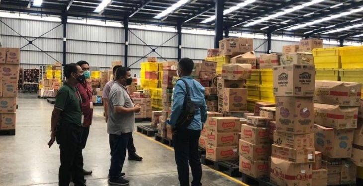 Ditemukan Gudang Penyimpanan Minyak Goreng Jumlah Besar