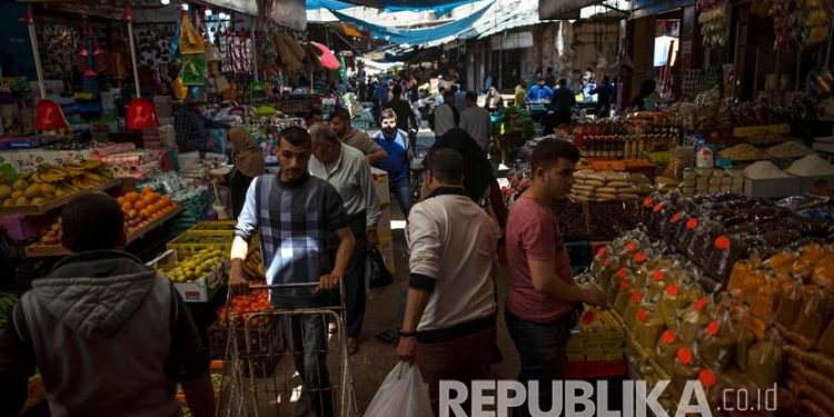 Qatar Bantu Puluhan Ribu Warga Gaza Berpenghasilan Rendah