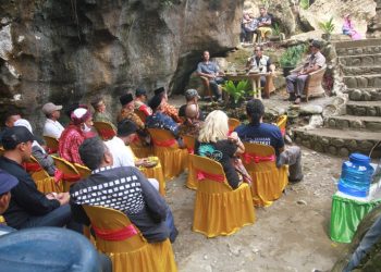 STFJ Gelar Diskusi Pemanfaatan Jasa Wisata Alam Berbasis Konservasi di Bukit Lawang