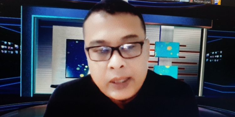 Dr. Rudianto Buka Kompetisi Poster Internasional dan Lomba Karya Tulis TIK