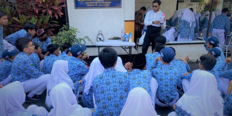 RBC UMM Lakukan Eksperimen ‘Pasta Gigi Gajah’