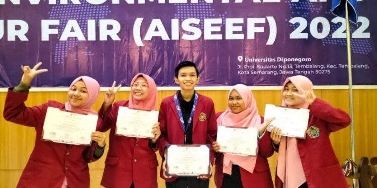 UKM FDI UMM Raih Medali Emas Internasional AISEEF