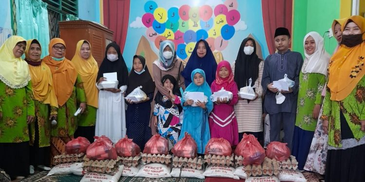 Sambut Ramadan 1443 H, PCA Medan Perjuangan Santuni Dhuafa dan Yatim