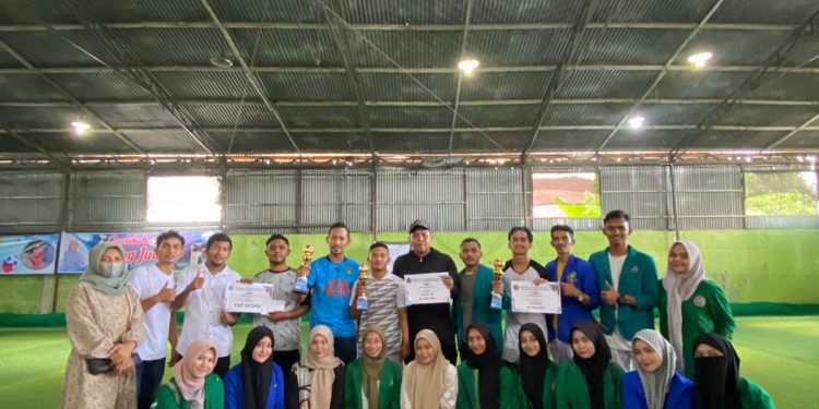Dosen Akper Muhammadiyah Biruen Juarai Turnamen Direktur Cup III