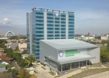 Membangun Koperasi, menyiapkan Mahasiswa Mandiri