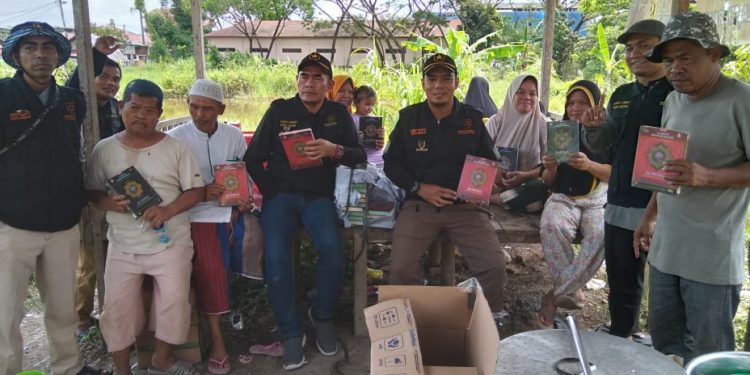 Bantu Warga Terdampak Banjir, Partai Ummat Kota Medan Berikan Bantuan