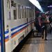 Syarat Naik Kereta Api