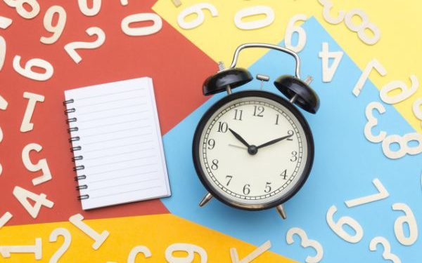 Khutbah Jum’at: Manusia Diburu Waktu