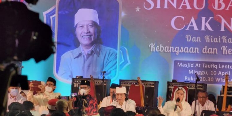 Cak Nun Tegaskan tak Pernah Bermusuhan dengan Megawati