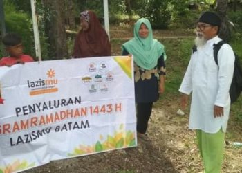 Mengantarkan ZIS LazisMu ke Pulau Sekitaran Batam