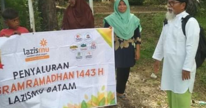 Mengantarkan ZIS LazisMu ke Pulau Sekitaran Batam