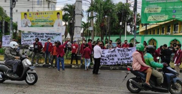 Demo Tolak Jokowi 3 Periode di Medan Sepi - infoMu Muhammadiyah