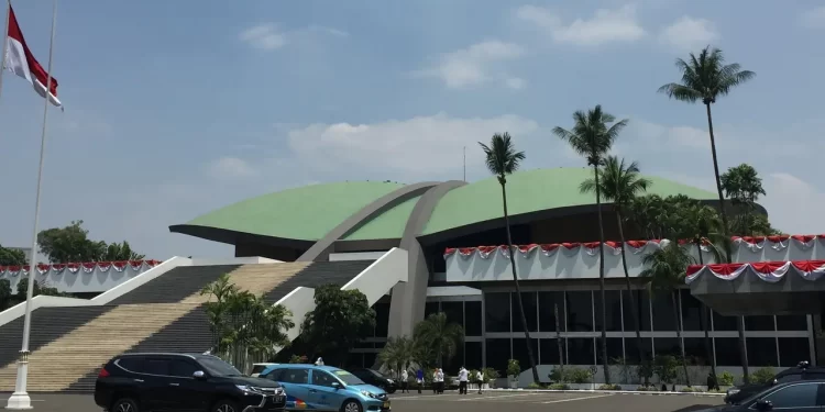 Hari ini, Ada Demo di Patung Kuda dan Gedung DPR