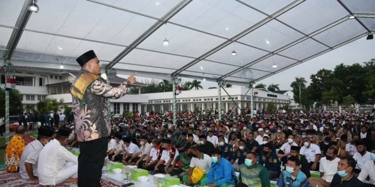 Gubsu Undang Pekerja Berbuka Puasa di Rumah Dinas