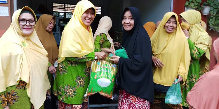 PRA Denai Berbagi 170 Paket Ramadan