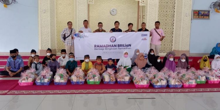LazisMu dan BRI Kanca Pematang Siantar Bagi Bingkisan Ramadan