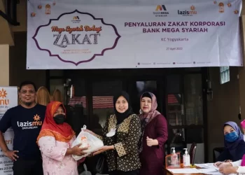 Lazismu Yogya dan Bank Mega Syariah Kompak Bantu Keluarga Dhuafa