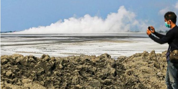 Semburan Lumpur Panas di Sibanggor Madina, 21 Orang Dilarikan ke Rumah Sakit
