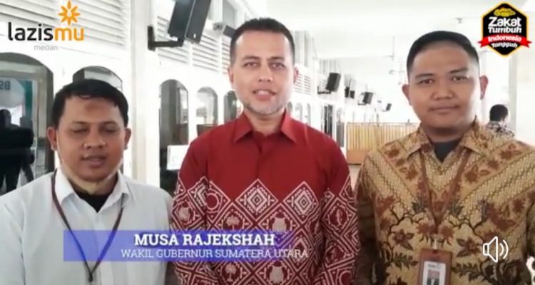 Wagubsu Musa Rajekshah bersama pengurus LazisMu Kota Medan