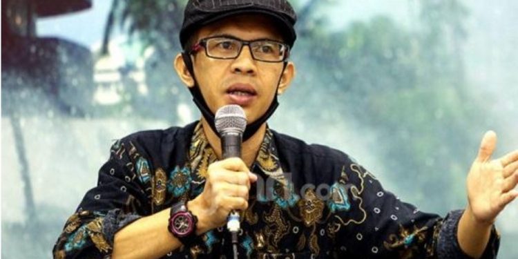 Demo Besar BEM-SI 114, Seperti Apa Pendapat Analis Ujang Komaruddin ?