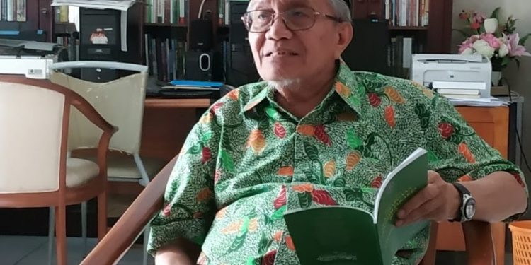 Taufiq Ismail, 69 Tahun Berkhidmah dalam Puisi