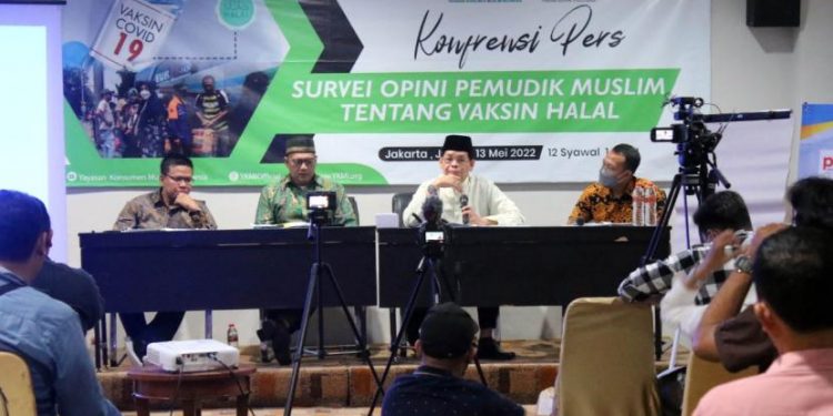 Survei: 83,5 Persen Masyarakat Percaya MUI Berwenang Berikan Fatwa Halal Vaksin Covid-19