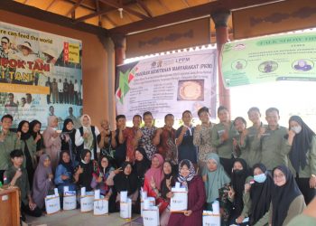 PKM-LPPM2022: Penyuluhan dan Pelatihan Pengolahan Jamu Beras Kencur