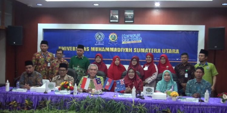 Wakil Rektor I UMSU Buka Seminar Internasional Empat Negara