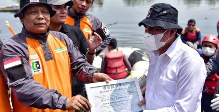 Peringati Hari Lingkungan Hidup, KAHMI Tanam Manggrove di Danau Siombak
