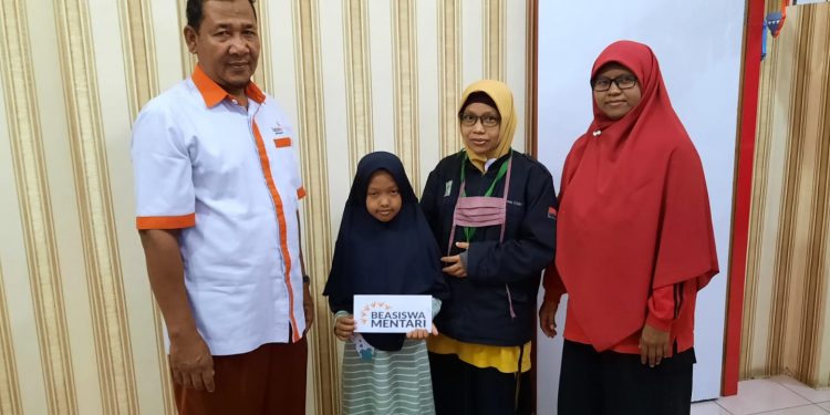 LazisMu Pematang Siantar Salurkan Beasiswa Mentari