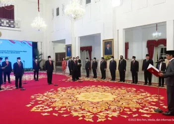 Presiden Jokowi Lantik Menteri dan Wamen Baru, Berikut Pesan Haedar Nashir
