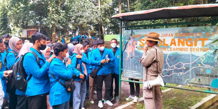 258 Mahasiswa Fakultas Pertanian UMSU Ikuti Filtrip ke TWA Sibolangit