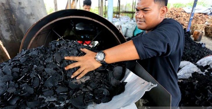 Aceh Manfaatkan Limbah Tempurung Kelapa