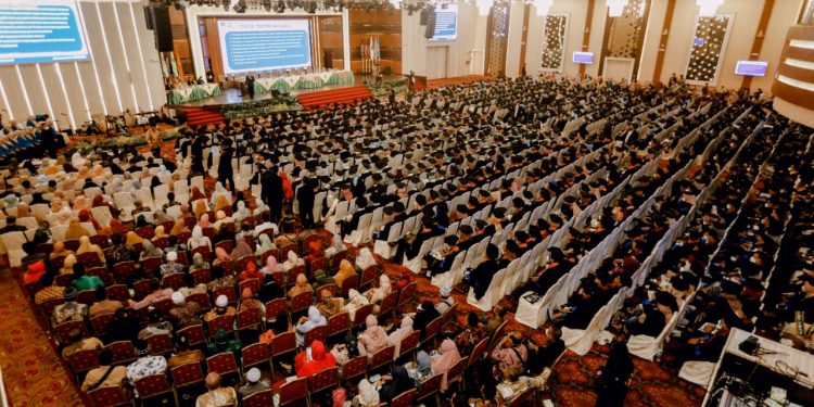 Perkuat Program Internasionalisasi, UMSU Wisuda 1.070 Lulusan