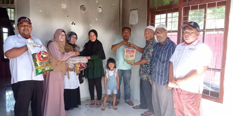 LazisMu Aceh Barat Kembali Serahkan Bantuan Warga Korban Kebakaran