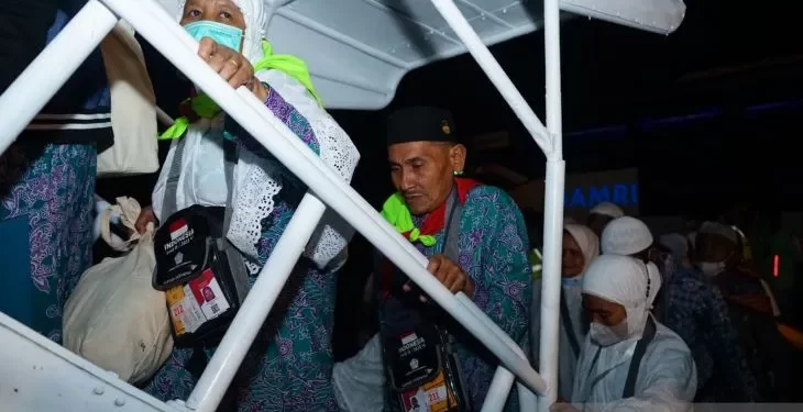 Seluruh jamaah haji dites usap COVID-19 setiba di Aceh