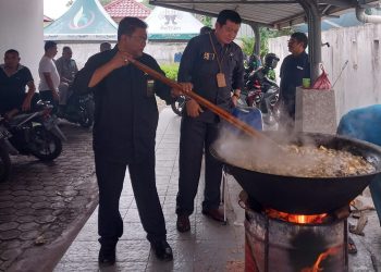 Gusrizal, Ketua PT Aceh : Kuah Beulangong Simbol Kekompakan Kita