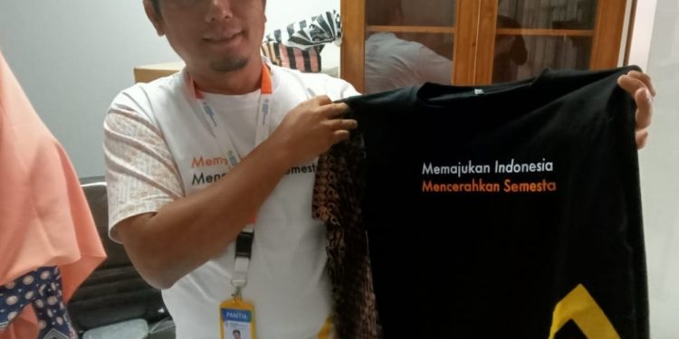 Merchandise Panitia Penerima Muktamar Mulai Ramai Diorder