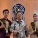 Rektor UMSU Lepas Dwi Laila Shafira dan Alvi Syahrin Menuju Kompetisi Duta GenRe Nasional
