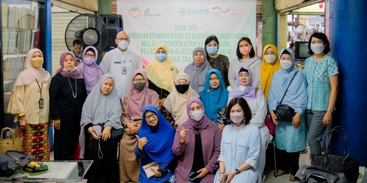 LLHPB PP ‘Aisyiyah dan Diet Kantong Plastik, Kampanyekan Pelarangan Plastik Sekali Pakai di Pasar Tradisional*