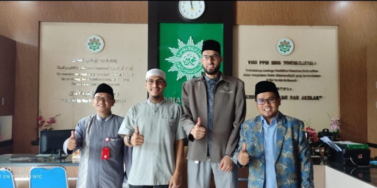 Mudir Pesantren Kwalamadu Ikuti Seminar Nasional di Purwokerto