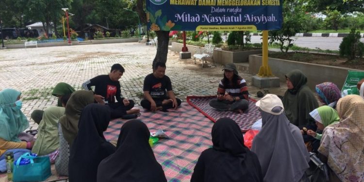 Aksi Keluarga Peduli Lingkungan, Merawat Damai Menggelorakan Semesta